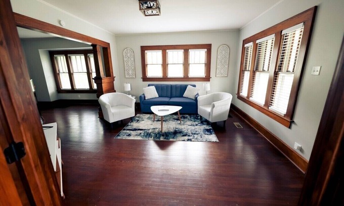 Terre Haute House | Charming 2BR/King Bed Firepit 9 Min to ISU