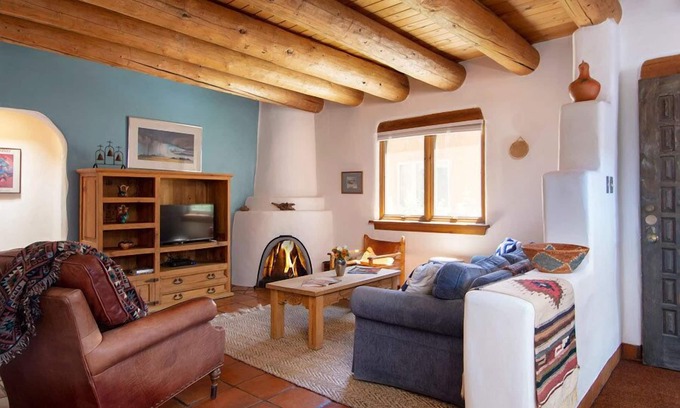 Santa Fe Apartment | Charming 2BR Near Santa Fe Plaza