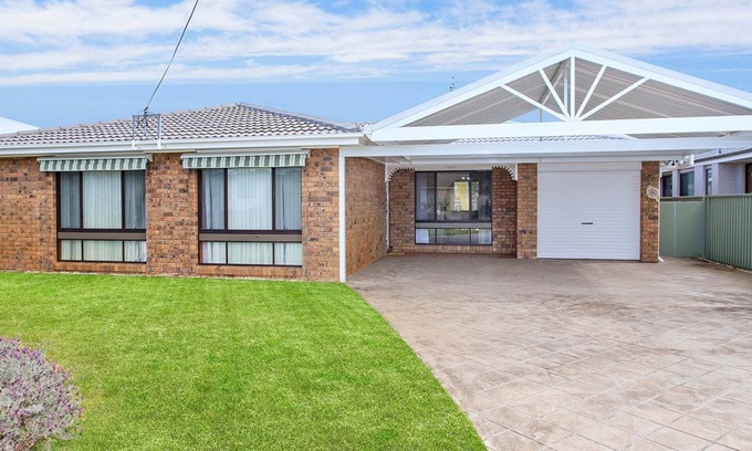 Shoalhaven Heads House | Charming 3 bedroom Family & Pet Friendly Home in Shoalhaven Heads