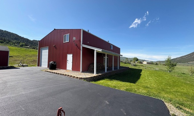 Lava Hot Springs House | Charming 3-bedroom barn with AC, WiFi in delightful Lava Hot Springs