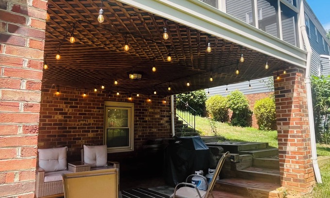 Rio House | Charming 3-bedroom Hallmark Home Away From Home
