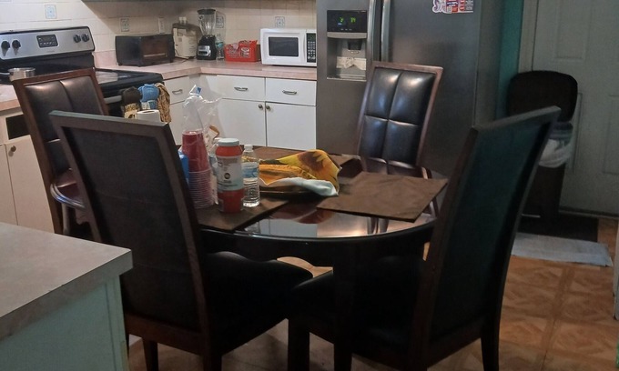 St. Petersburg - Clearwater House | Charming 3-bedroom house in delightful St. Petersburg with AC