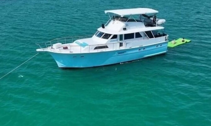 Key West Boat Rental | Charming 3-bedroom boat with WiFi, AC in amazing Key West