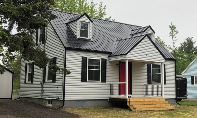Bangor House | Charming 3 Bedroom Cape