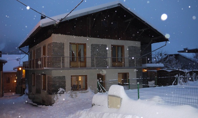 Bozel Ski Chalet | Charming 3-bedroom chalet in Bozel, two minutes from the HighStreet