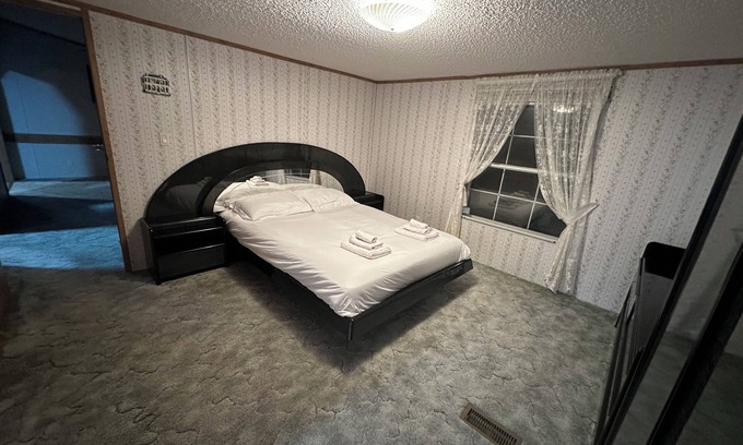 Swan Lake Cottage | Charming 3-bedroom cottage nestled in private 50 acres of woods - with trails!