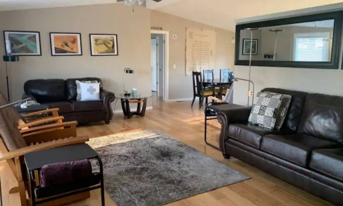 Silverdale House | Charming 3-bedroom house with AC and WiFi in awesome Silverdale