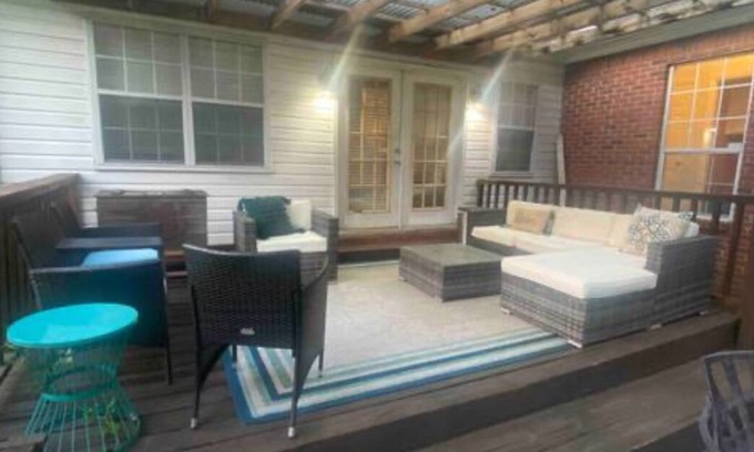 Starkville House | Charming 3-bedroom house centrally located in Starkville. Quiet neighborhood.