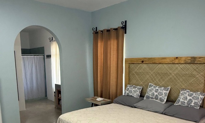 La Ribera House | Charming 3-bedroom house with AC, WiFi in Pleasant La Ribera