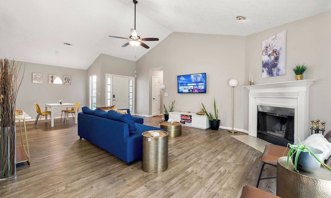 Ellenwood House | Charming 3-bedroom house only 20 minutes to downtown and 15 minutes to airport