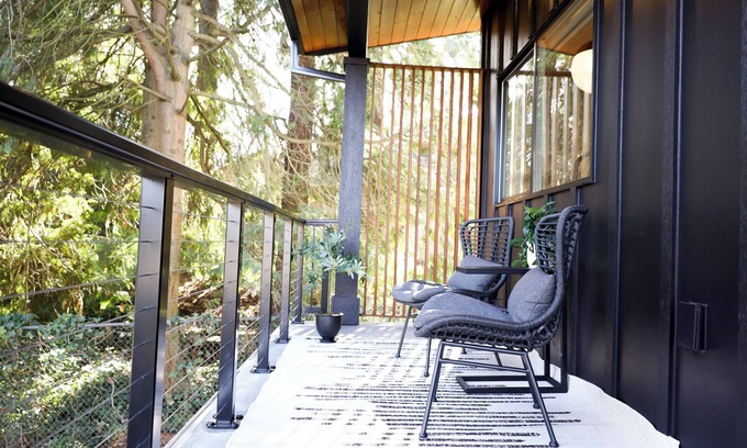 Lincoln House | Charming 3-bedroom home close to Vancouver Downtown