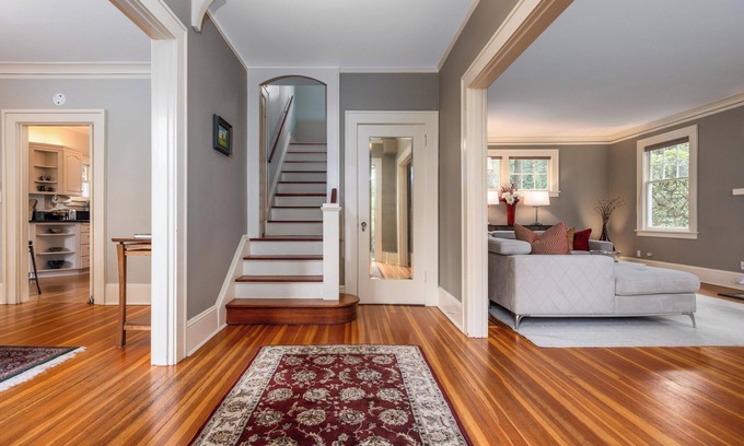 Whitford House | Charming 3-bedroom house with WiFi, AC in peaceful Portland