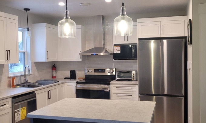 Moncton House | Charming 3-bedroom house in enjoyable Moncton with WiFi, AC