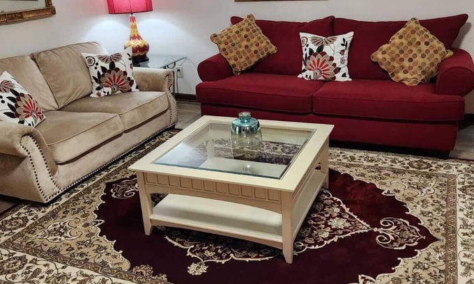 Decatur House | Charming 3-bedroom house with AC and WiFi in Decatur