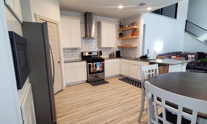 Southeast Houston House | Charming 3-bedroom house in lovely Houston with AC, WiFi