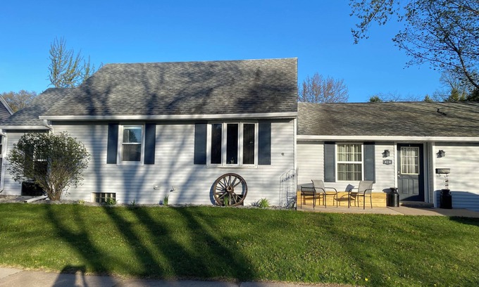 Mosinee House | Charming 3-bedroom house in Mosinee with AC