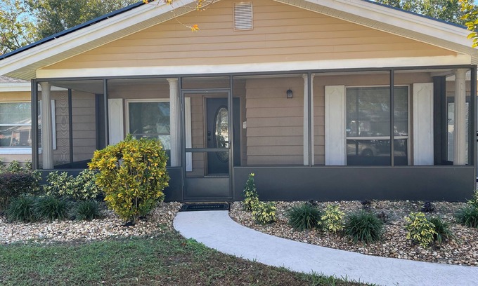 Oak Ridge House | Charming 3-bedroom house with WiFi and AC in fabulous Orlando