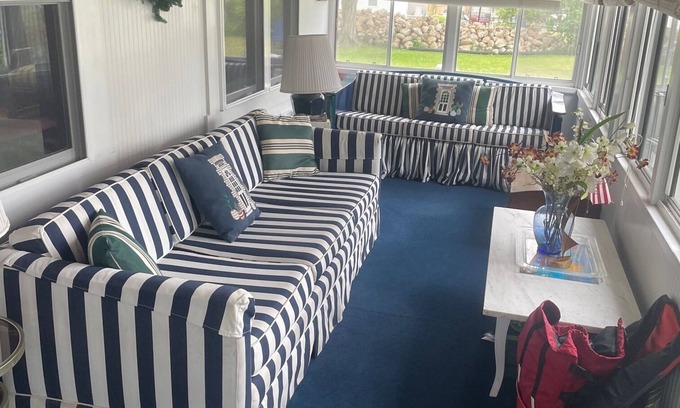 Onset House | Charming 3-bedroom house in wonderful Onset with WiFi, AC