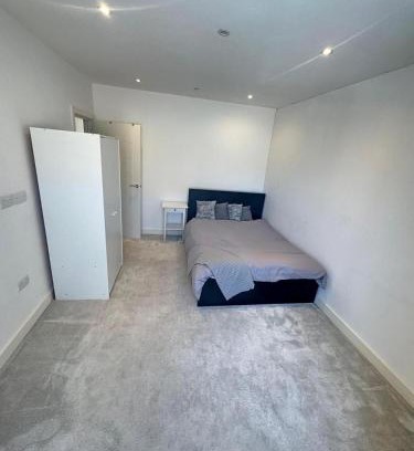 Walpole House | Charming 3 Bedroom House in West London