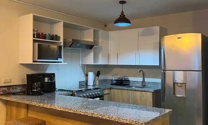 El Palmar House | Charming 3-bedroom house with WiFi, fitness room in Apopa