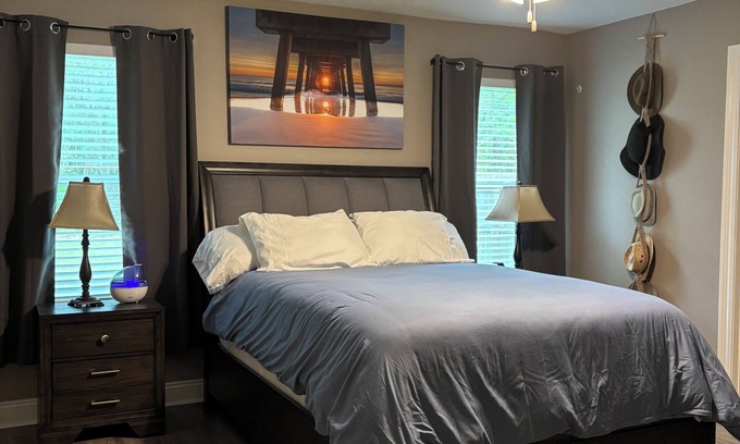 Milton House | Charming 3-bedroom house with AC, WiFi in pleasant Milton