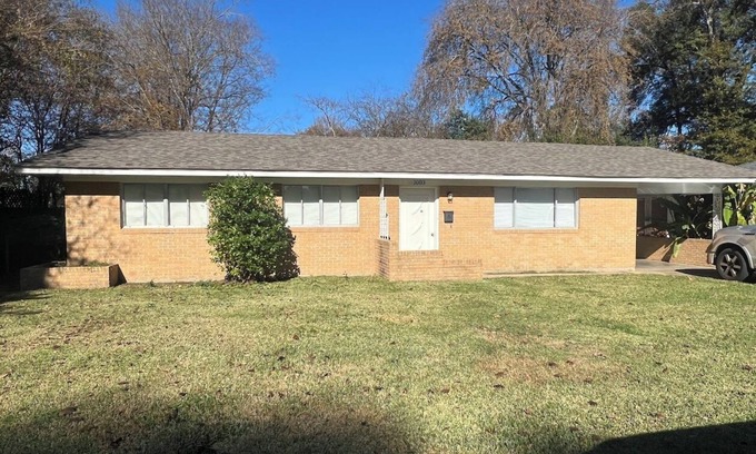 Monroe House | Charming 3-bedroom house in the heart of Monroe LA