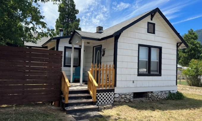 Etna House | Charming 3-bedroom house with WiFi, AC in lovely Etna