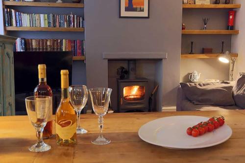 Frome House | Charming 3 bedroom house with indoor wood burner.