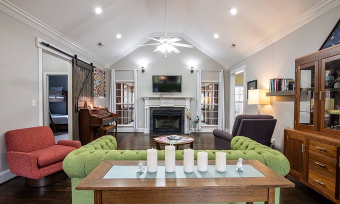 Bessemer House | Charming 3 Bedroom on Private Land w/Lots of Space