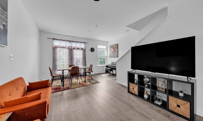 Bellevue House | Charming 3-bedroom townhome with AC, WiFi, Free Parking in lovely Washington, DC