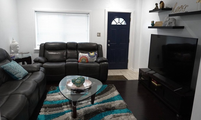 St. Paul's Park House | Charming 3-bedroom townhome with AC, Fiber optics WIFI, & Dedicated Work Space.