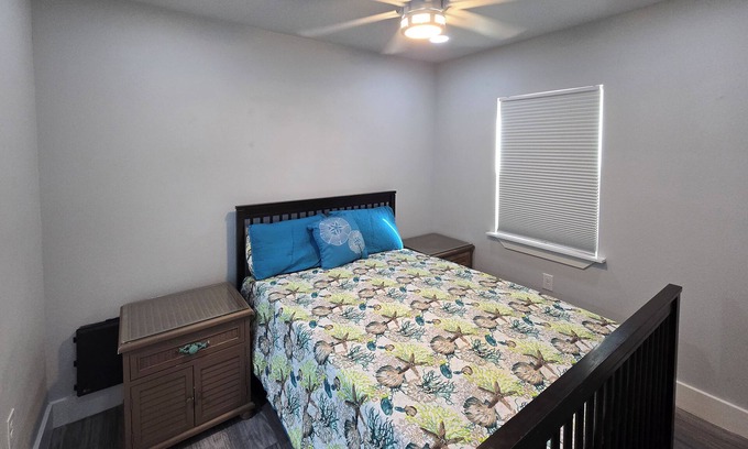 Aransas Pass Cottage | Charming 3-bedroom cottage in serene Aransas Pass with AC, WiFi