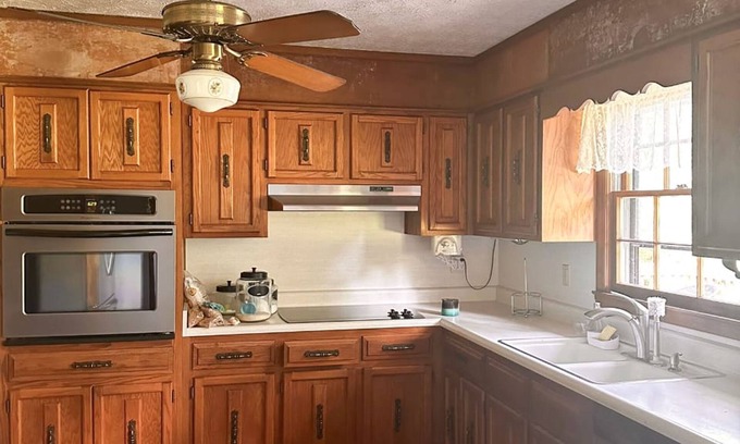 Fayetteville House | Charming 3-Bedroom Home with Serene Nature Views
