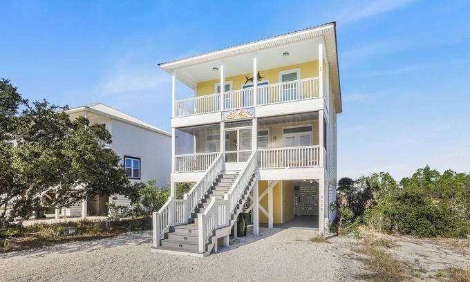 Morgantown House | Charming 3-bedroom house, heated pool, close to the beach, pickleball courts!
