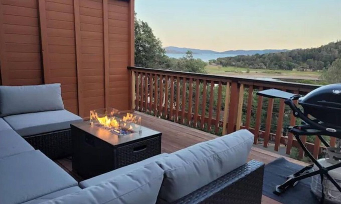 Kelseyville House | Charming 3 Bedroom Home with Lake & Mountain Views