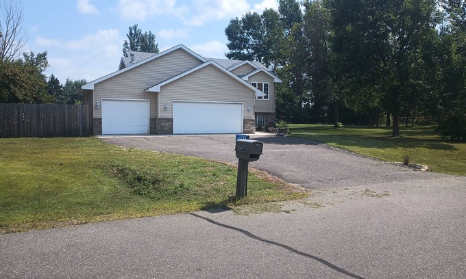 North Branch House | Charming 3-bedroom house in tranquil North Branch with AC