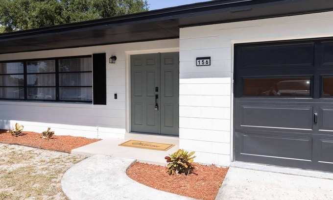 Cypress Gardens House | Charming 3-bedroom house, 5 min from Legoland & 26 min from Bok tower garden