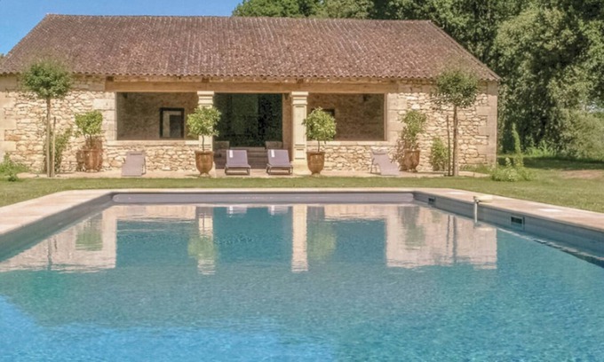 Domme Villa | Charming 3-bedroom villa in wonderful Domme with an amazing swimming pool
