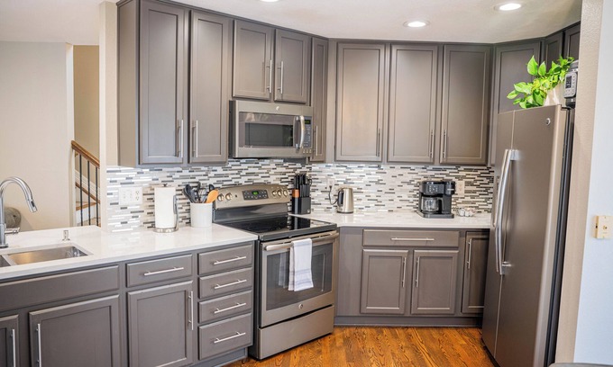 Commerce City House | Charming 3 BR Retreat;10 min DIA; Pool; Park