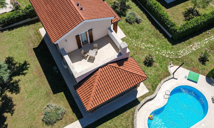 Farini Villa | Charming 3-BR Villa Retreat for 6 with private heatable pool