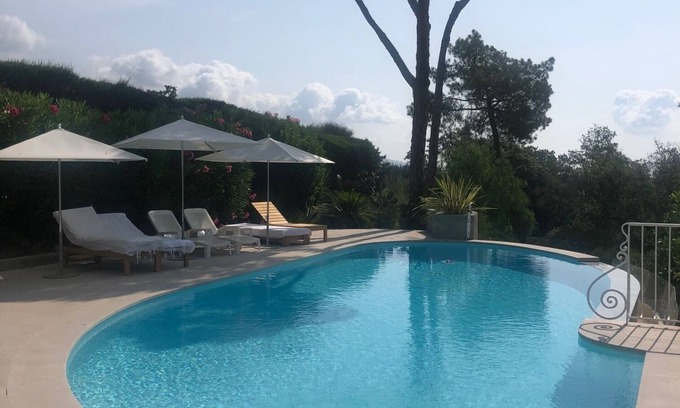 Mandelieu-La-Napoule Villa | Charming 3-bedroom villa with infinity pool, sea view and quiet location