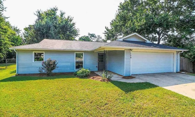 Warner Robins House | Charming 3bed 2bath retreat