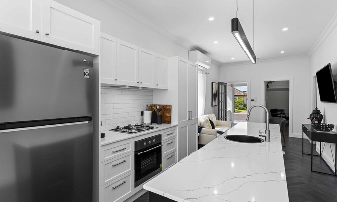Mayfield West House | Charming 3BR renovated house