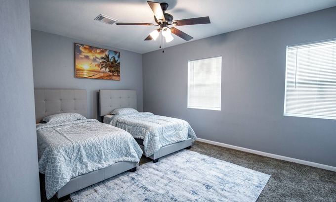 Missouri City House | Charming 4-bedroom house with WiFi and AC in peaceful Missouri City