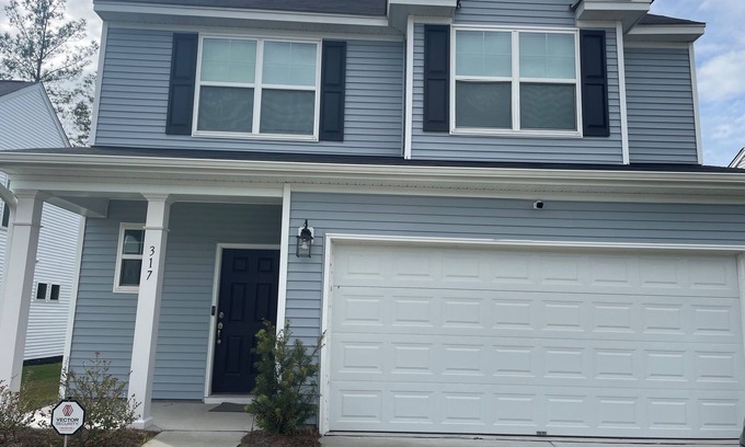 Moncks Corner House | Charming 4-bedroom home with open space in Moncks Corner Pet Friendly