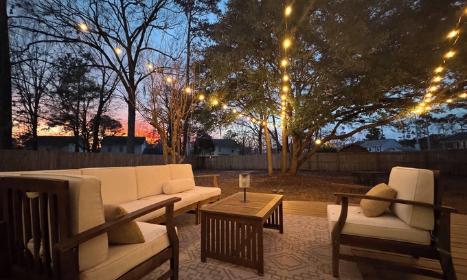 North Charleston House | Charming 4-bedroom house with AC and WiFi in Pleasant Charleston