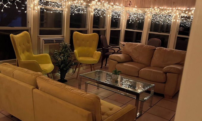 Snellville House | Charming 4-bedroom house with WiFi and AC in Snellville