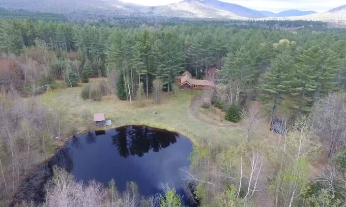 Sunday River Area House | Charming 4-bedroom house with WiFi, AC in delightful Andover