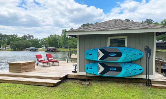 Eatonton House | Charming 4-bedroom lake house a stone's throw from beautiful Lake Sinclair