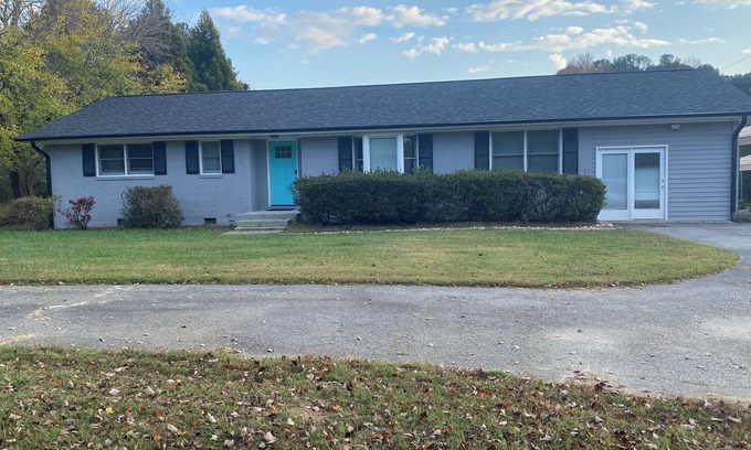 Chapel Hill House | Charming 4-Bedroom Retreat Near UNC